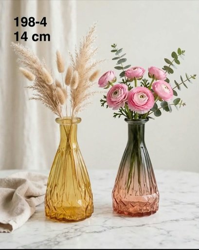 [198-4] VASE EN VERRE CANNELÉ 198-4